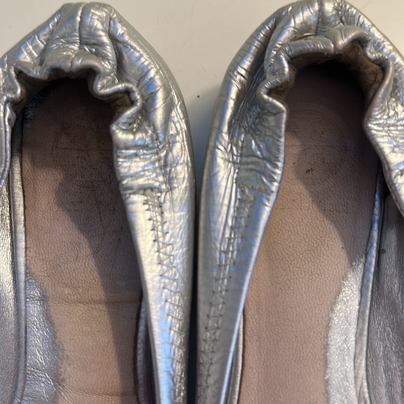 TORY BURCH Reva Flats Silver Slip On Shoes Designer 5.5 Workwear Casual Metallic - Picture 13 of 13